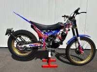 BETA EVO 2T 125 cc FACTORY MY21 - najeto 105 mth