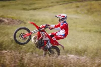 BETA ENDURO BIKE X-PRO 2T 250 MY26 - NAJETO 5 MTH, jako nová