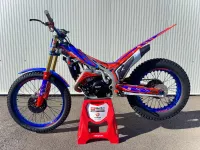 BETA EVO 2T 300cc Factory - MY25 - najeto 48 mth, záruka do 6/27