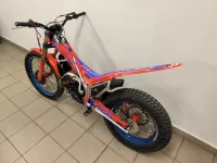 Beta Evo Factory 2T 125 MY25 - najeto 150 Mth