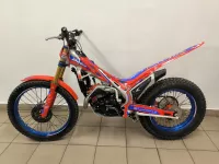 Beta Evo Factory 2T 125 MY25 - najeto 150 Mth
