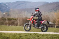 BETA MOTARD BIKE 4T 125 T RED - předváděcí - najeto 319 km
