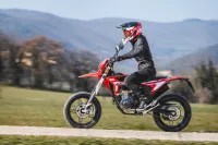 BETA MOTARD BIKE 4T 125 T RED - předváděcí - najeto 319 km