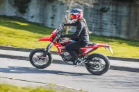 BETA MOTARD BIKE 4T 125 T RED - předváděcí - najeto 319 km