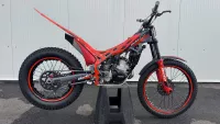 BETA EVO 2T 300 MY25 - najeto 4 mth
