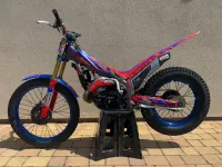 BETA EVO 2T 300cc Factory - MY25 - najeto 36 mth, záruka do 3/27