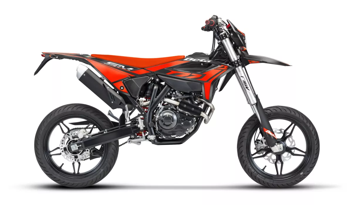 BETA RR 4T 125 T MOTARD - black E5+